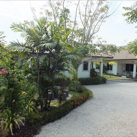 Vacation Garden Villa Thalang Exteriör bild