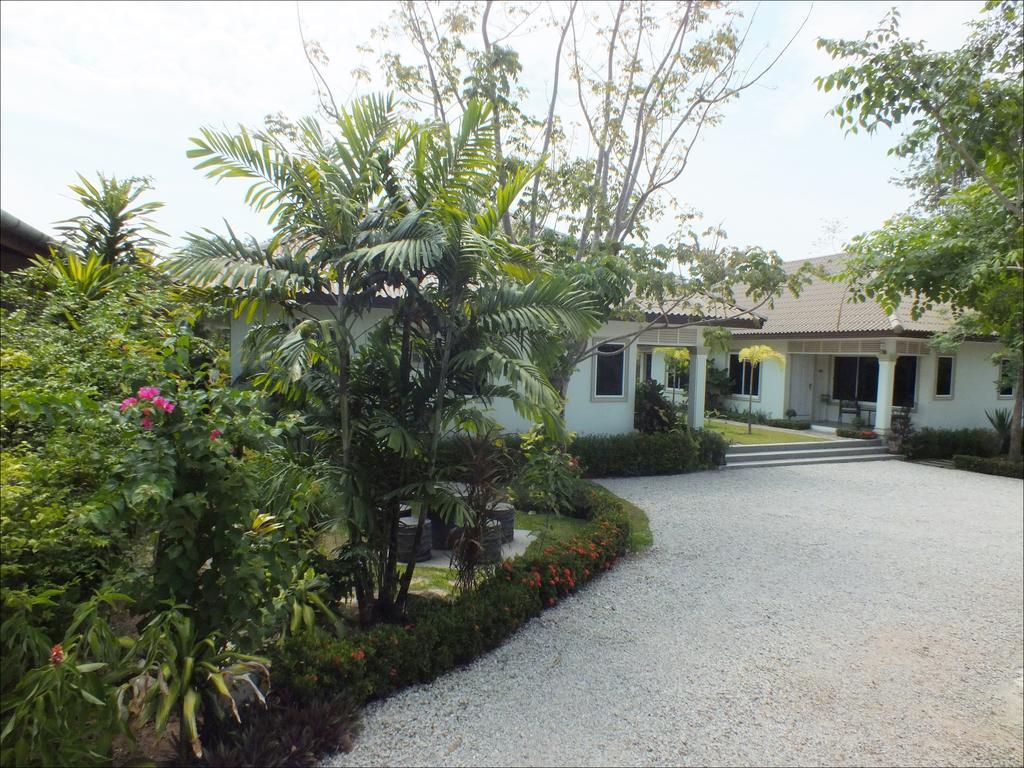 Vacation Garden Villa Thalang Exteriör bild